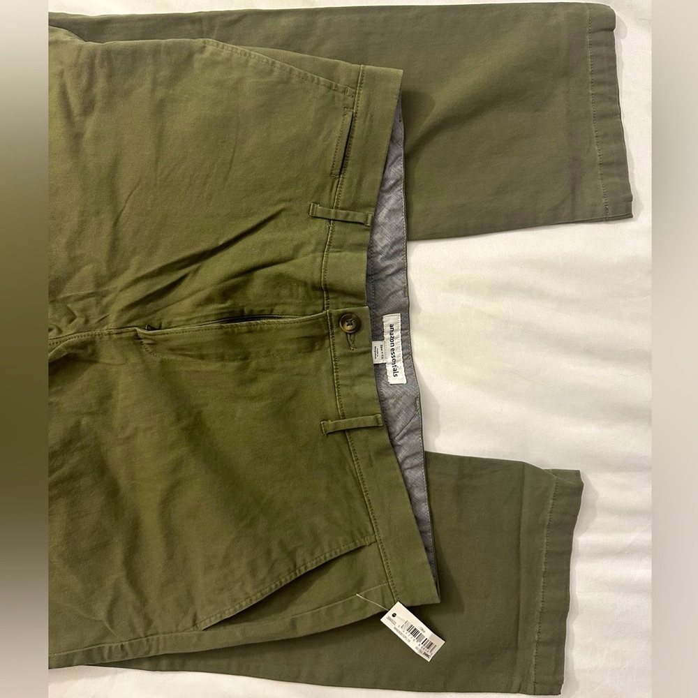 Amazon Essentials Men's Slim-Fit Casual Stretch Khaki Pant. 38Wx32L